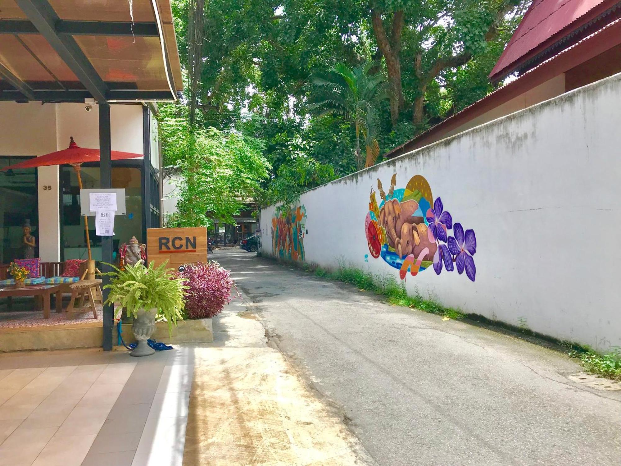 Rcn Court & Inn Chiang Mai Exterior foto