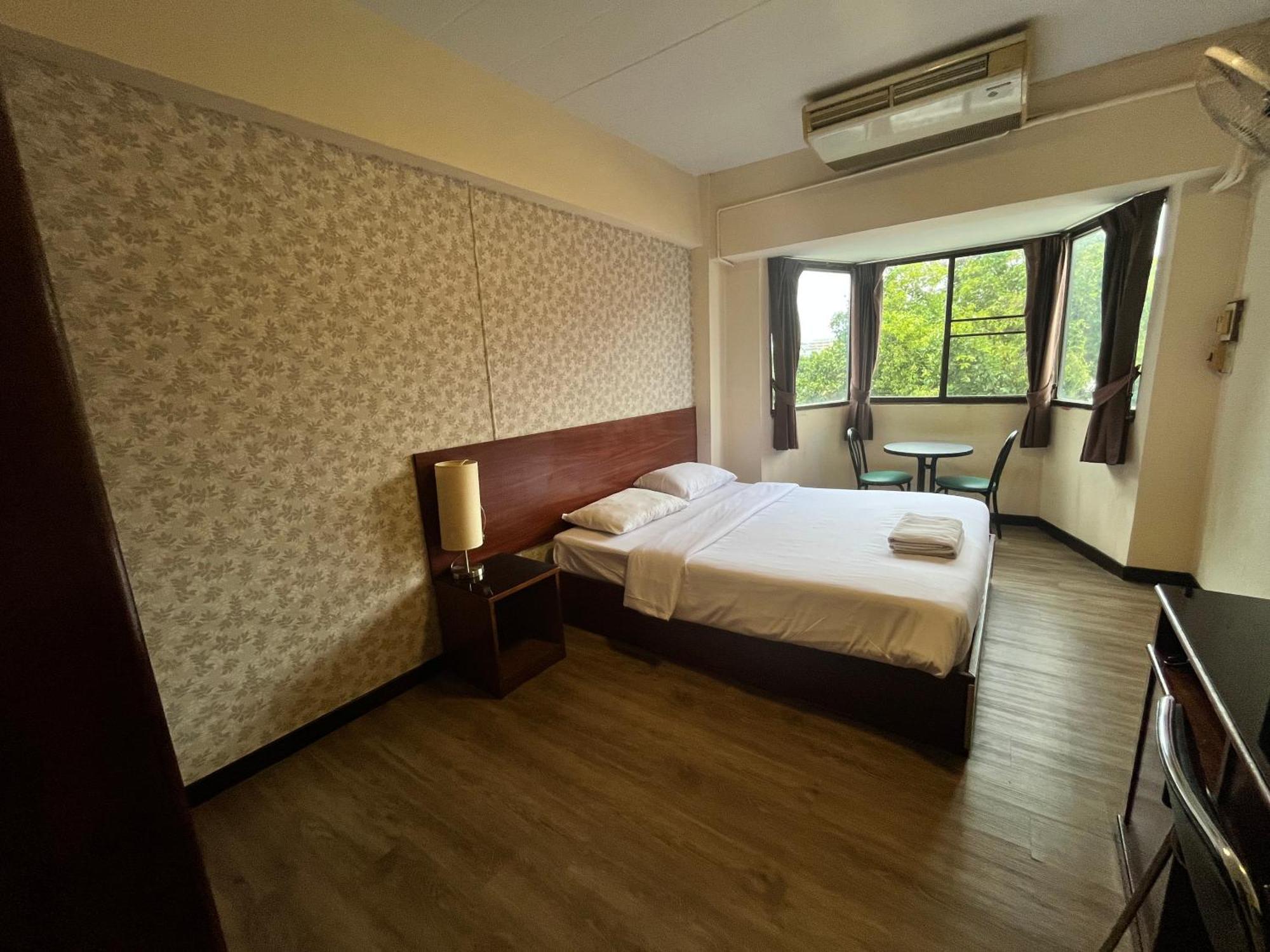 Rcn Court & Inn Chiang Mai Exterior foto