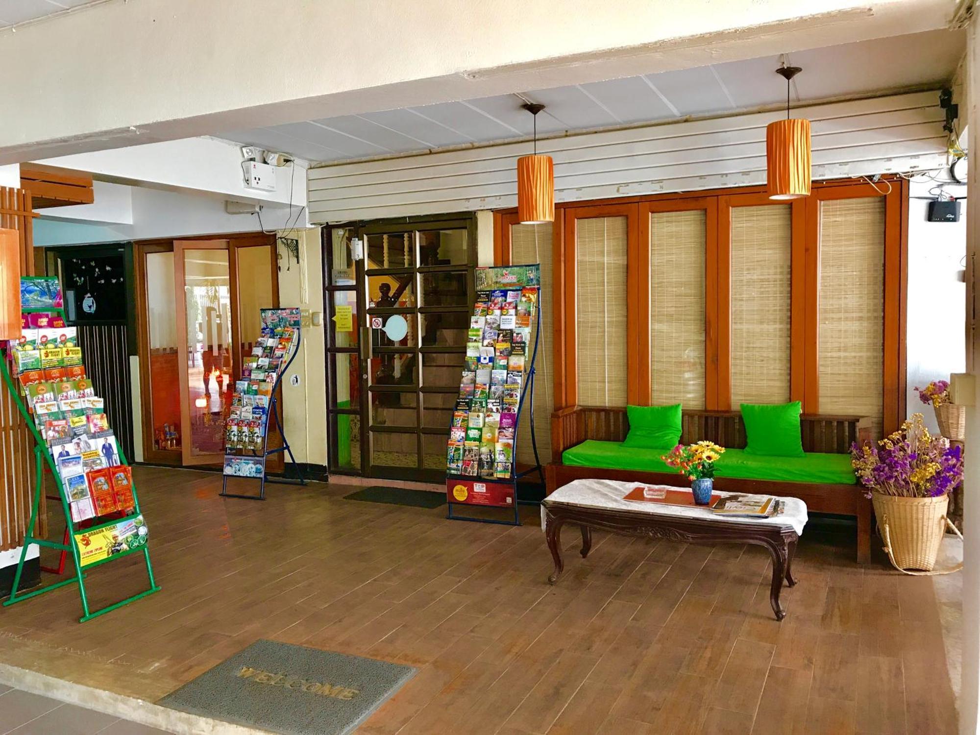 Rcn Court & Inn Chiang Mai Exterior foto